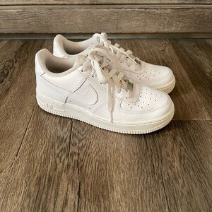 Nike Air Force 1 White 5 Youth 6.5 Women